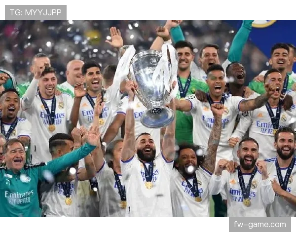 齐达内缔造传奇：带领皇马三夺欧冠书写足坛新篇章