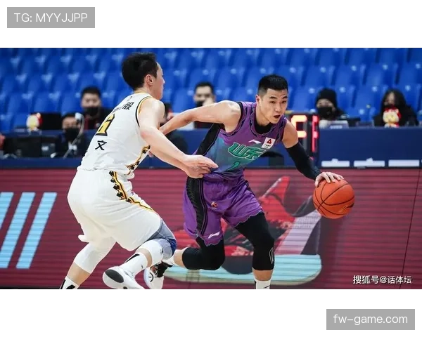 赫尔城新老板阿库恩承诺重振球队,球迷期待新篇章迎来突破 赫尔城新老板阿库恩承诺重振球队,球迷期待新篇章迎来突破