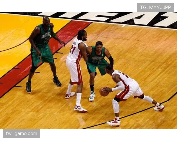 朗多挡拆给詹姆斯拉开空间助攻效率较上季回升